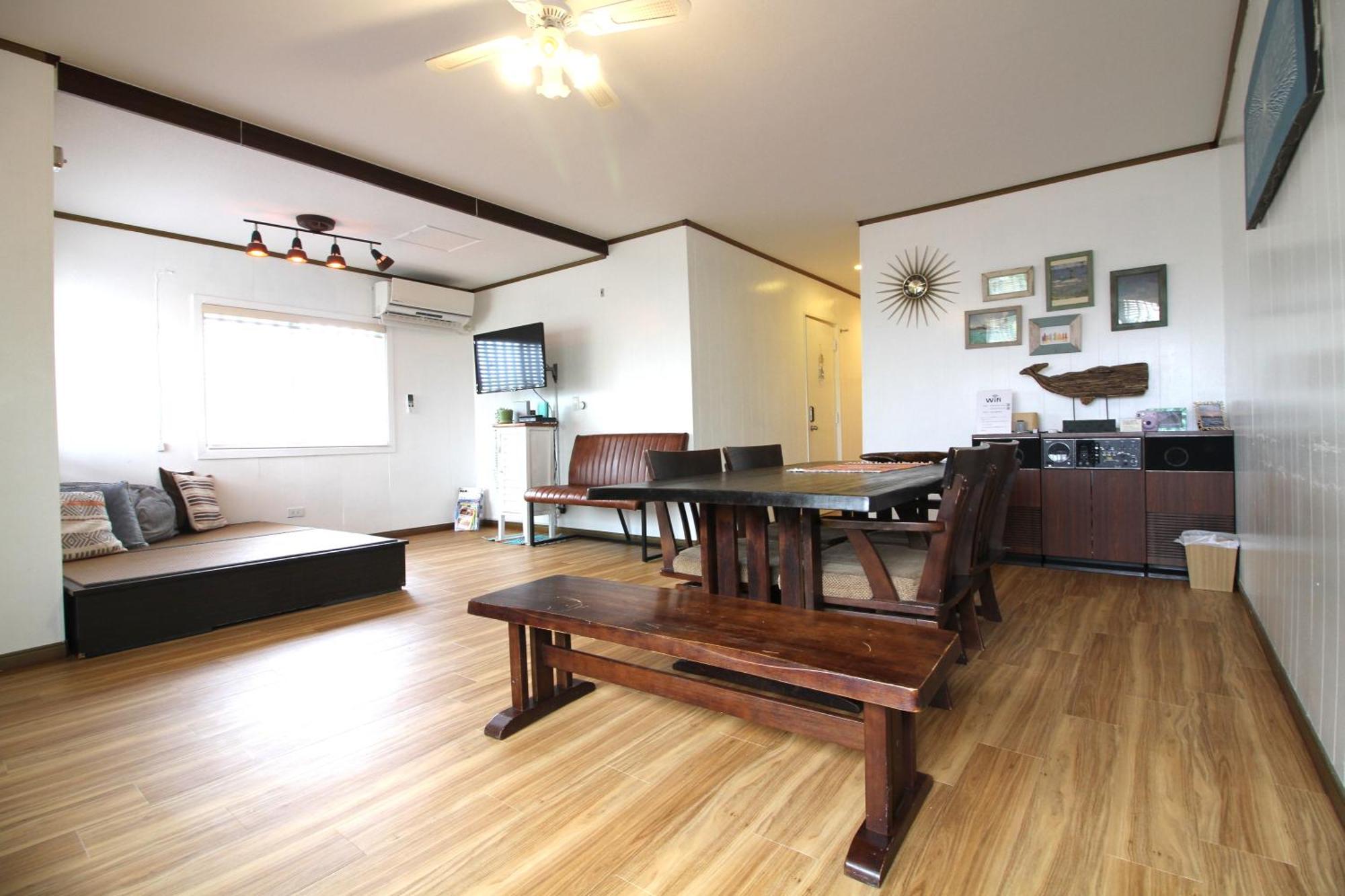 Whale Okinawa Hotell Kadena Exteriör bild